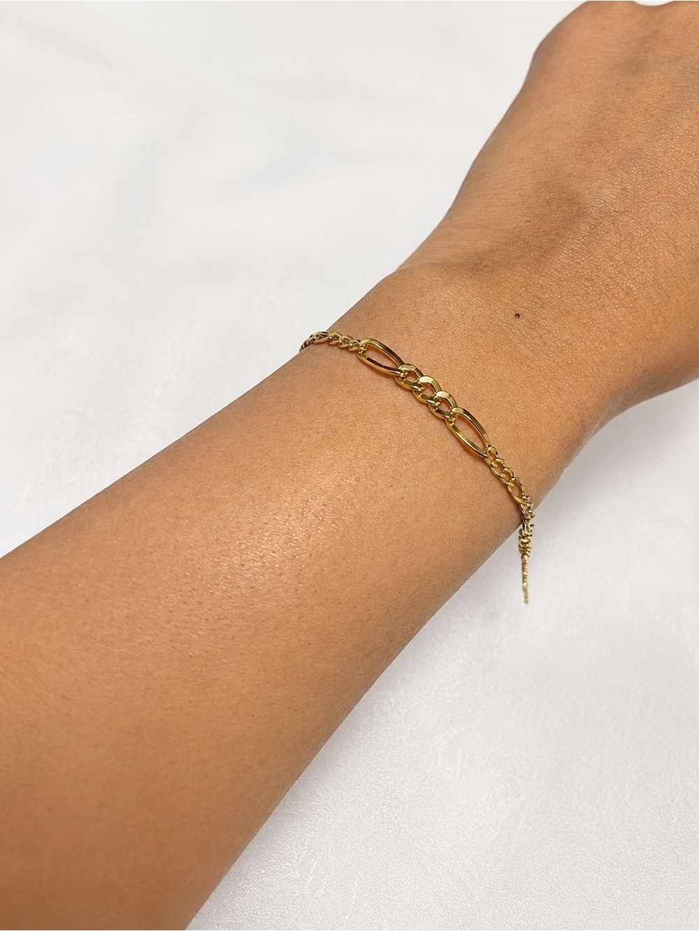 18K Solid Yellow Gold Figaro Bracelet 7.5” – Timeless Luxury